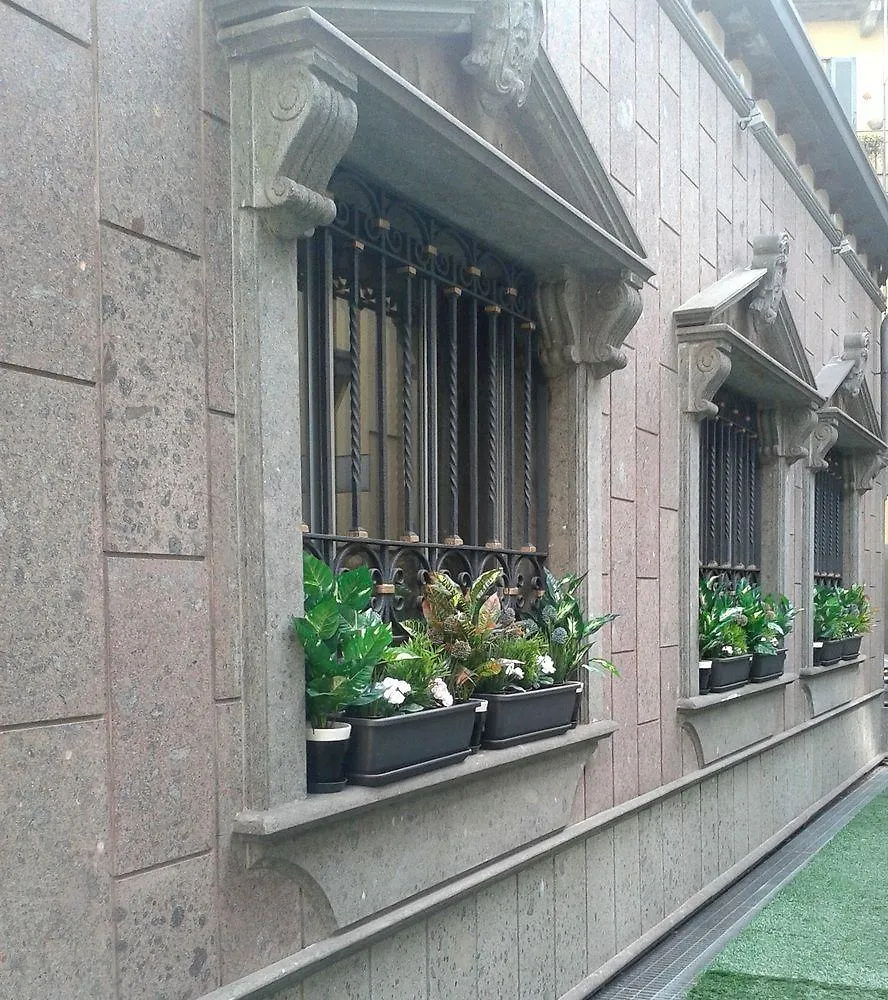 La Locanda Del Pino Milano 2*,